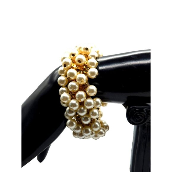 Vintage Gold Tone Cha Cha Bracelet Faux Pearls Stretch Mid Century Glam - Picture 1 of 5